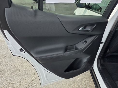 Used 2025 Chevrolet Equinox LT w/ Convenience Package II image 25