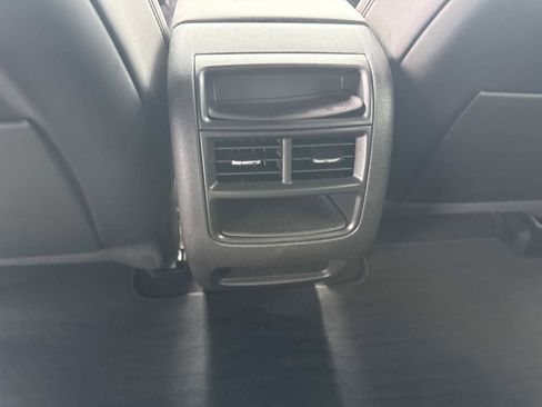Used 2024 Cadillac XT5 Premium Luxury FWD image 18