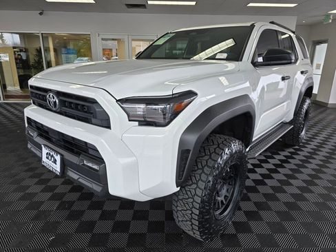 Used 2025 Toyota 4Runner SR5 image 7