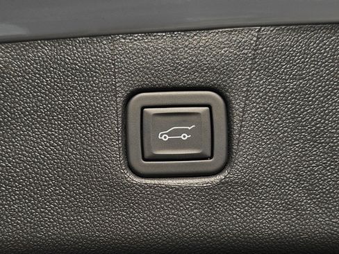 New 2026 Chevrolet Blazer LT image 9