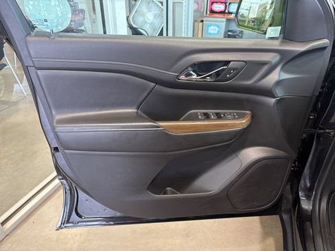 Used 2019 GMC Acadia SLE AWD/4WD image 16