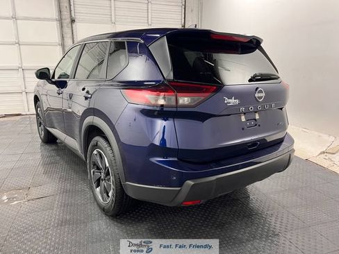 Used 2025 Nissan Rogue SV AWD/4WD image 5