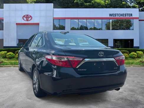 Used 2015 Toyota Camry XLE w/ Moonroof Package FWD image 5