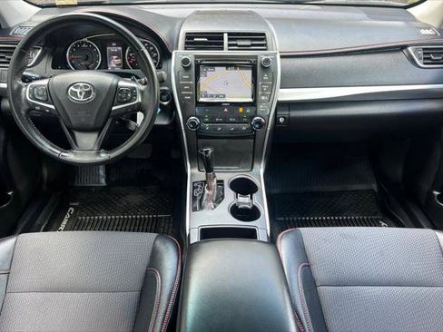 Certified 2017 Toyota Camry SE w/ Moonroof Package FWD image 3