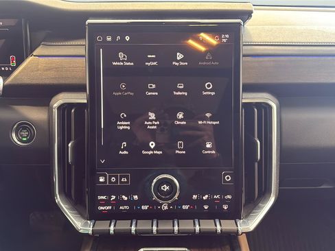 Used 2026 GMC Acadia Denali Ultimate w/ LPO, Floor Liner Package AWD/4WD image 20