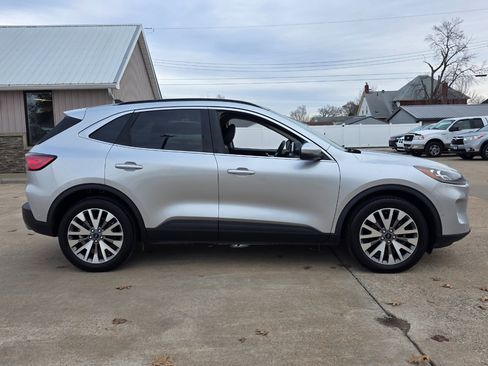 Used 2020 Ford Escape Titanium w/ Titanium Premium Package 2.0 image 21