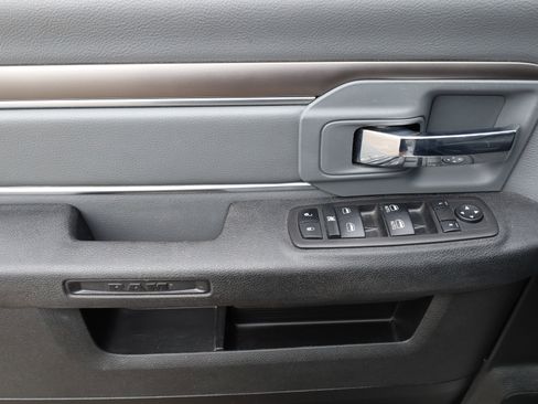 Used 2024 RAM 1500 Classic SLT image 15