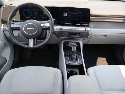 Used 2025 Hyundai Kona SEL AWD/4WD image 24