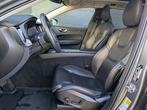 Used 2021 Volvo XC60 T5 Inscription image 21