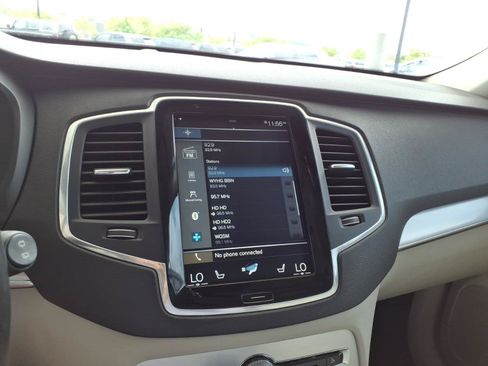 Used 2018 Volvo XC90 T6 Momentum w/ Convenience Package AWD/4WD image 7