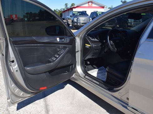 Used 2014 Kia Cadenza Premium w/ Luxury Package image 6