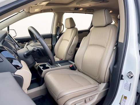 Used 2023 Honda Odyssey Elite image 15