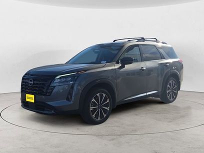 New 2026 Nissan Pathfinder Platinum