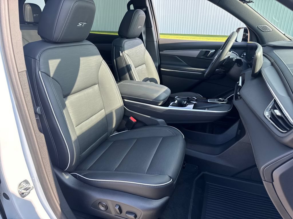 New 2026 Buick Enclave Sport Touring w/ Power Package FWD image 10