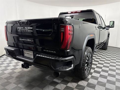 New 2026 GMC Sierra 2500 Denali Ultimate AWD/4WD image 6