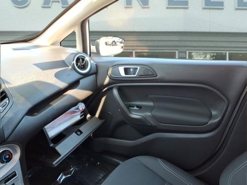 Used 2016 Ford Fiesta SE FWD image 22
