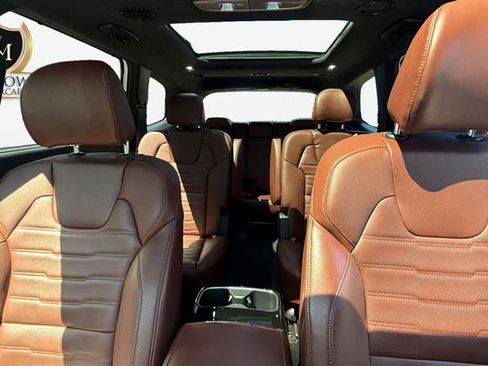 Used 2024 Kia Telluride SX Prestige AWD/4WD image 24