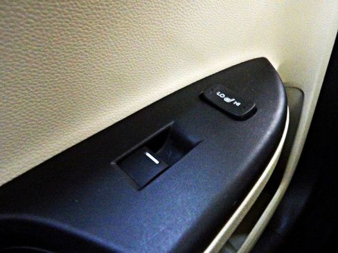 Used 2017 Honda Accord Touring image 24