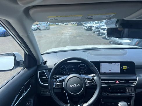 Certified 2024 Kia Seltos EX AWD/4WD image 22