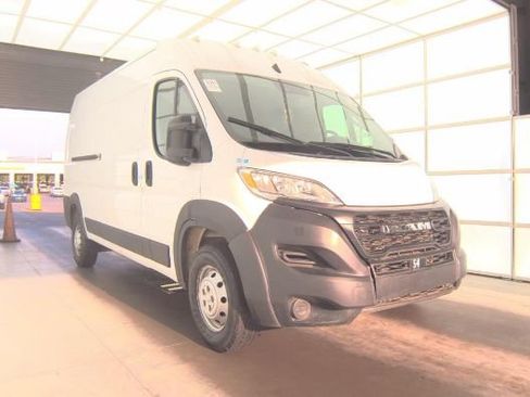 Used 2023 RAM ProMaster 2500 FWD image 1