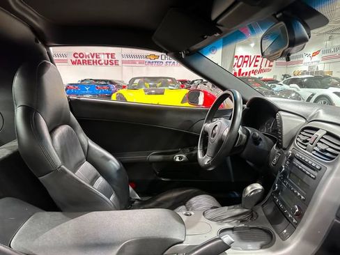 Used 2007 Chevrolet Corvette Coupe w/ Preferred Equipment Group RWD image 13