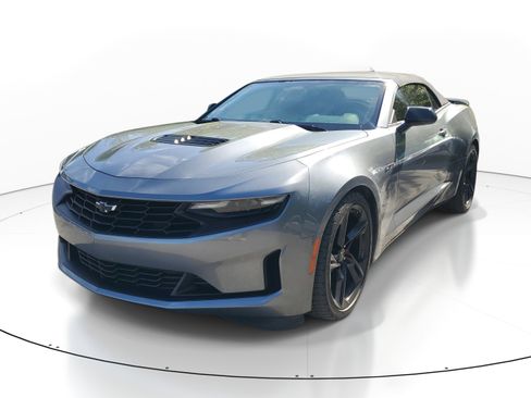 Used 2020 Chevrolet Camaro LT image 3