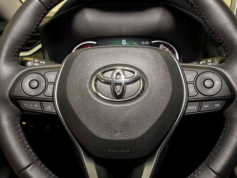 Used 2025 Toyota RAV4 XLE w/ Weather Package image 18