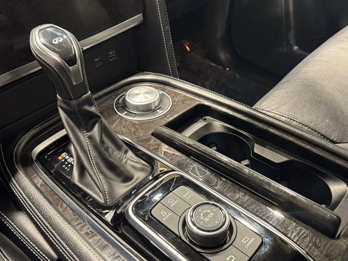 Used 2024 INFINITI QX80 Luxe image 14