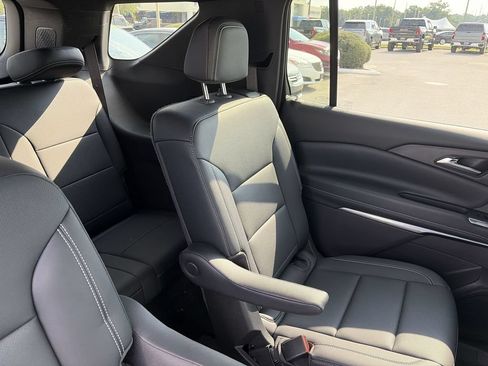 Used 2026 Chevrolet Traverse LT FWD image 31