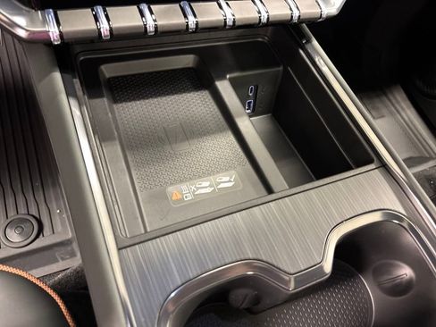 New 2026 GMC Acadia AT4 w/ Super Cruise Package image 36