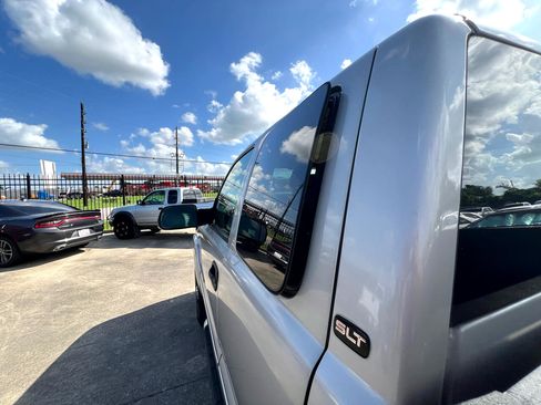 Used 2004 GMC Sierra 2500 SLT w/ Skid Plate Package image 64