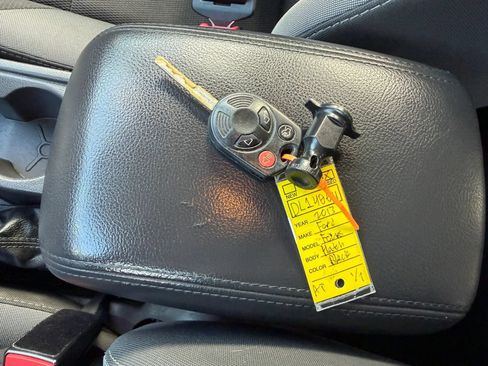 Used 2013 Ford Focus SE FWD image 47