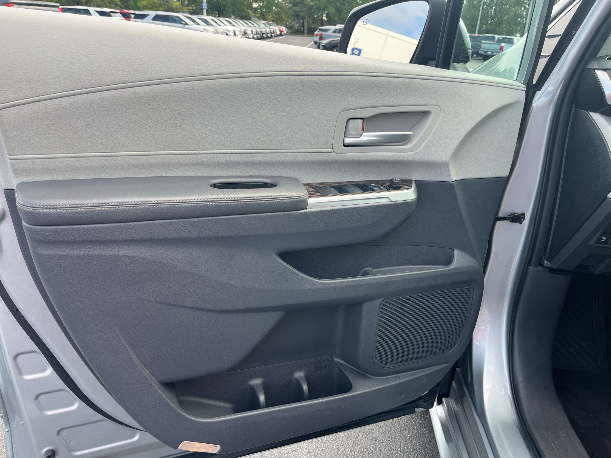 Used 2021 Toyota Sienna XLE w/ XLE Plus Package AWD/4WD image 15