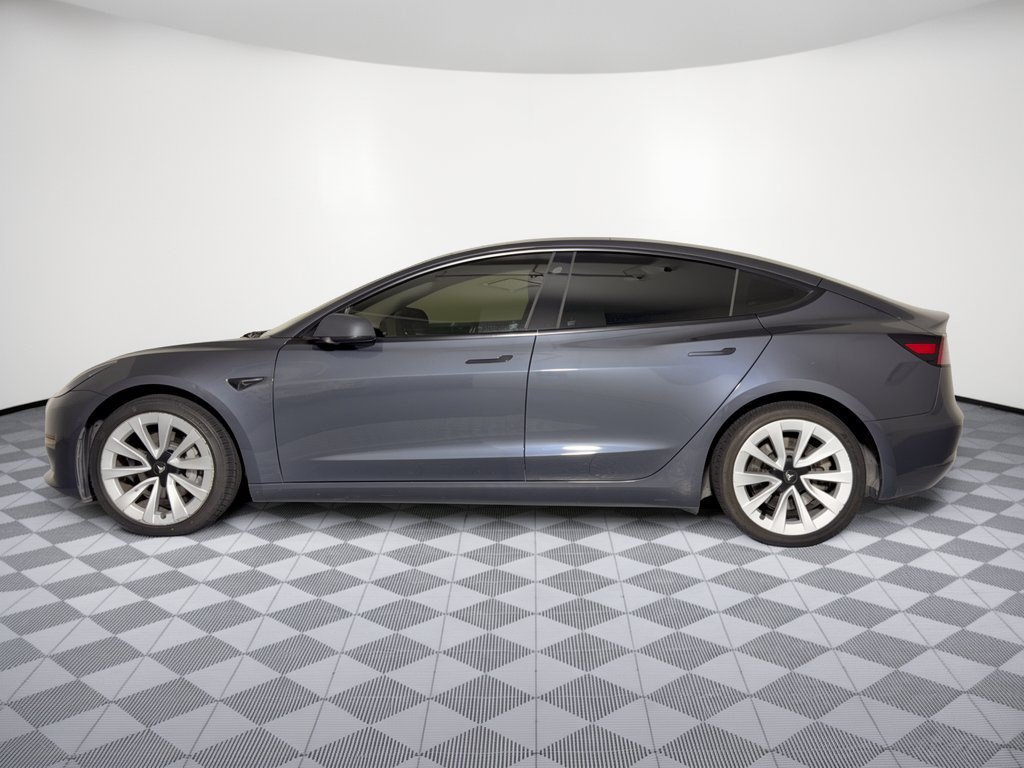 Used 2023 Tesla Model 3 Standard Range RWD image 2