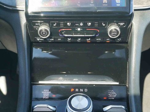 Certified 2023 Jeep Grand Cherokee L Overland image 8