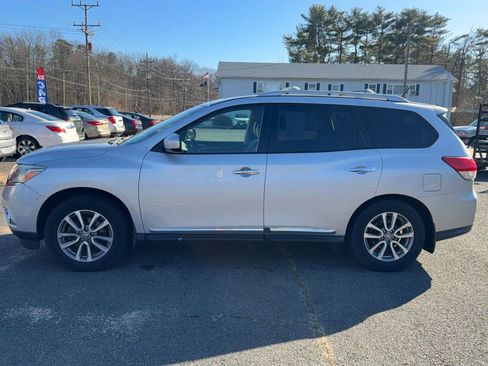 Used 2014 Nissan Pathfinder SL w/ SL Premium Package image 4