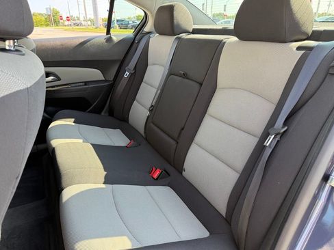 Used 2014 Chevrolet Cruze LS FWD image 23