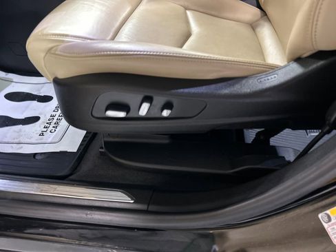 Used 2019 Cadillac XT5 Premium Luxury AWD/4WD image 11