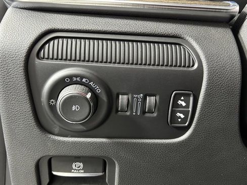 Used 2022 Jeep Grand Wagoneer Series I image 21