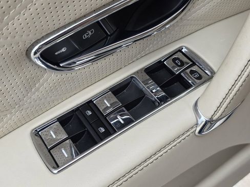 Used 2016 Bentley Flying Spur V8 AWD/4WD image 17
