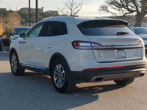 Used 2022 Lincoln Nautilus FWD w/ Premium Package image 5