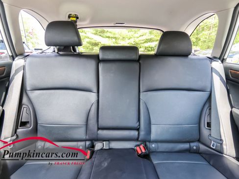 Used 2017 Subaru Outback 2.5i Limited AWD/4WD image 28