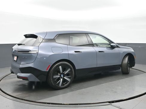 Used 2023 BMW iX xDrive50 w/ Sport Package image 3