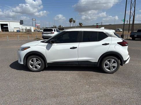 Used 2024 Nissan Kicks S FWD image 4