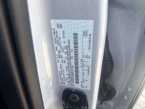 Used 2025 Ford F150 Raptor w/ Equipment Group 803A Raptor R AWD/4WD image 31