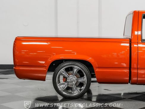 Used 1992 Chevrolet Silverado 1500 2WD Regular Cab image 28