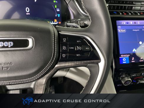 Used 2022 Jeep Grand Cherokee Overland w/ Luxury Tech Group IV image 25