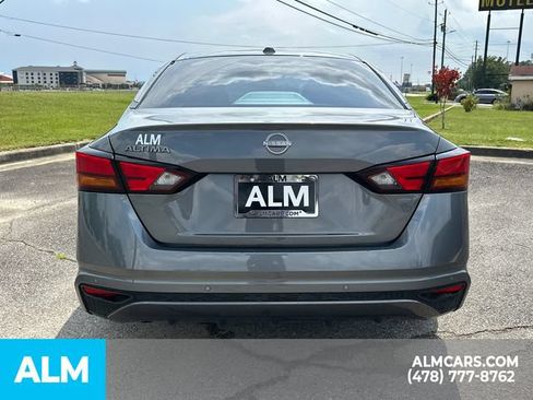 Used 2025 Nissan Altima 2.5 SV FWD image 6