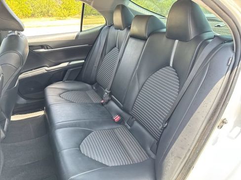 Used 2019 Toyota Camry SE FWD image 22