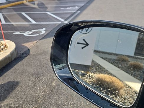 Used 2025 Volvo XC60 B5 Ultra w/ Protection Package Premier image 19